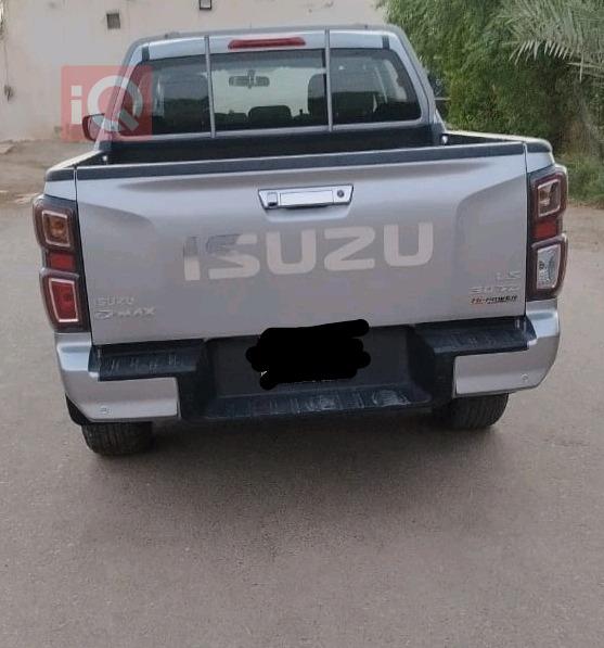 ئاسوزو D-Max